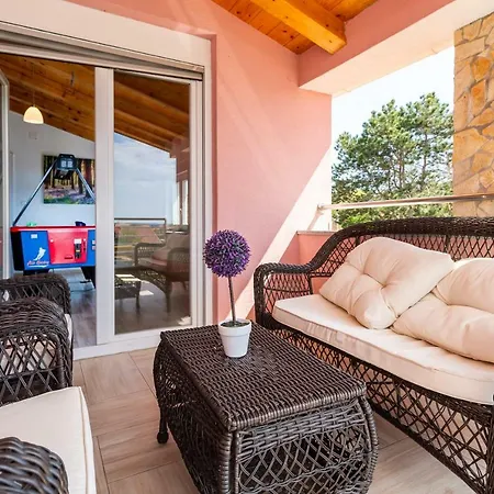 Valbandon Villa