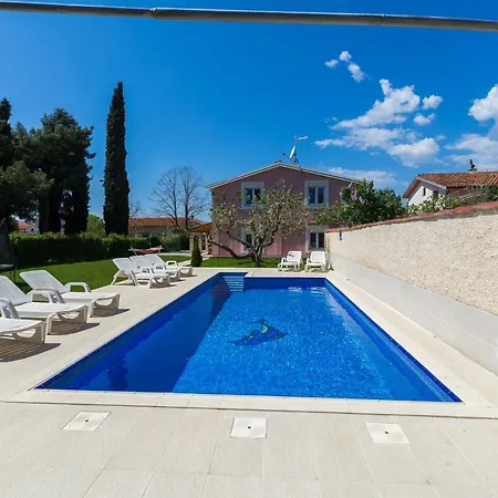 Valbandon Villa